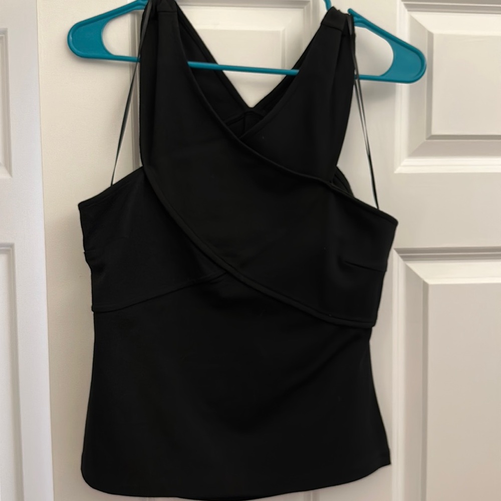 Sleeveless black H&M top